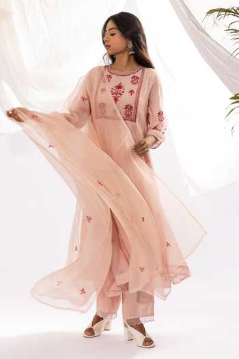 Pants And Pajamas Printed & Floral Hand Embroidered Kurta Set 