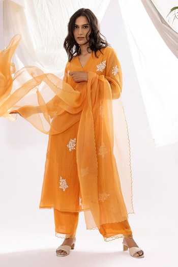 Buy_Pants And Pajamas_Orange Chanderi Embroidery V-neck Floral Threadwork Kurta 