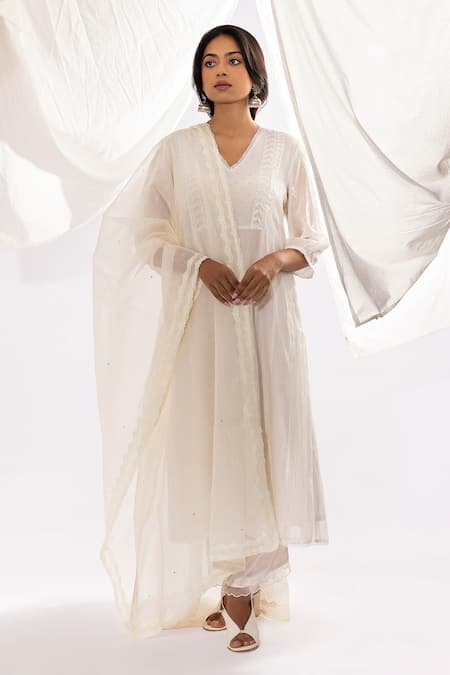 Pants And Pajamas_White Chanderi Embroidery, Lace V-neck Chikankari Kurta _at_Aza_Fashions