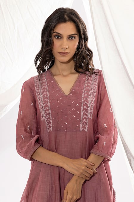 Pants And Pajamas_Purple Chanderi Embroidery V-neck Chikankari Threadwork Kurta _at_Aza_Fashions