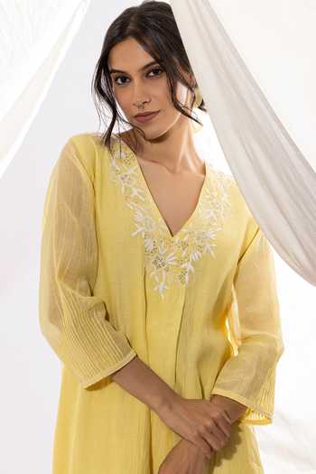 Buy_Pants And Pajamas_Yellow Chanderi Embroidery V-neck Placed Threadwork Kurta _Online_at_Aza_Fashions