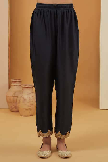 Neha Khullar Black Chanderi Silk, Organza, Crepe Embroidery, Zari Straight Kurta Pant Set Online at Aza Fashions Neha Khullar_Black Chanderi Silk, Organza, Crepe Embroidery, Zari Straight Kurta Pant Set _Online_at_Aza_Fashions