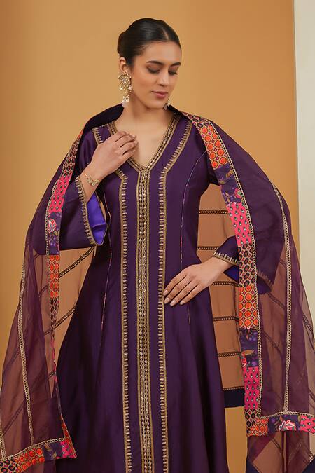 Neha Khullar Purple Chanderi Silk, Organza, Crepe Embroidery, Zari V-neck Kurta Pant Set Online at Aza Fashions Neha Khullar_Purple Chanderi Silk, Organza, Crepe Embroidery, Zari V-neck Kurta Pant Set _Online_at_Aza_Fashions