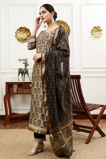 Sheeshakari Brown Silk Embroidered Resham Notched Floral Abstract Pattern Kurta Pant Set 