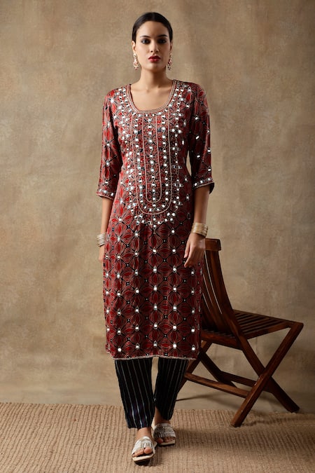 Sheeshakari_Red Silk Embroidery, Beads, Mirrors Round Blossom Handblock Print Kurta Pant Set _Online_at_Aza_Fashions