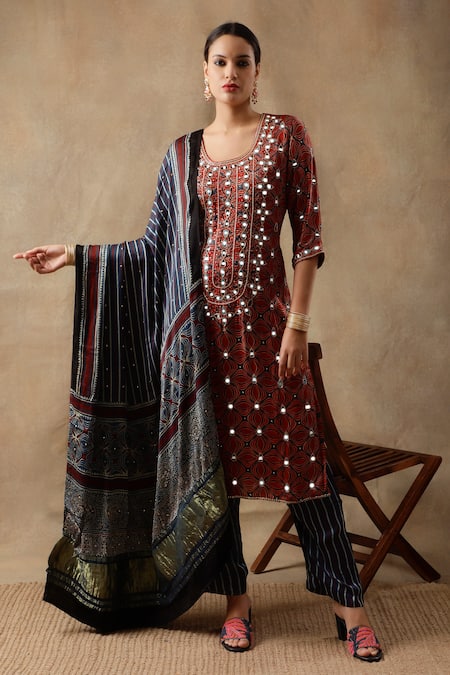 Buy_Sheeshakari_Red Silk Embroidery, Beads, Mirrors Round Blossom Handblock Print Kurta Pant Set 