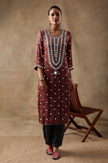 Sheeshakari_Red Silk Beads, Mirrors, Zari Round Neck Mirrorwork Embroidered Kurta Pant Set _Online_at_Aza_Fashions