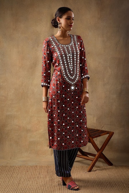 Shop_Sheeshakari_Red Silk Beads, Mirrors, Zari Round Neck Mirrorwork Embroidered Kurta Pant Set _Online_at_Aza_Fashions