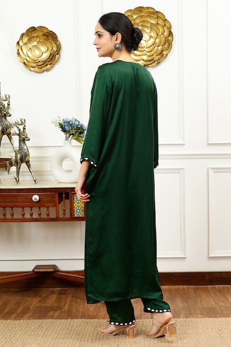 Shop_Sheeshakari_Green Silk Beads, Mirrors Split V-neck Embroidered Kurta With Pant _at_Aza_Fashions
