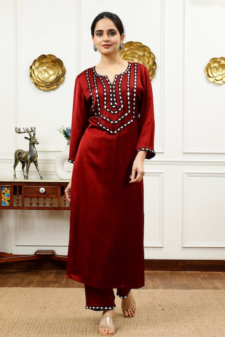 Sheeshakari Silk Bead Embroidered Kurta With Pant 