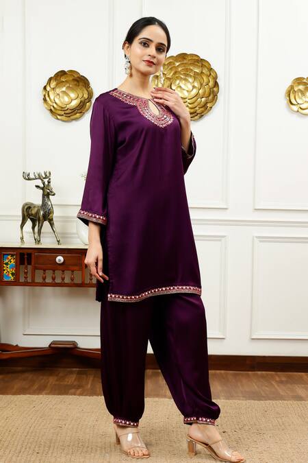 Buy_Sheeshakari_Purple Silk Beads, Mirrors Keyhole Neck Border Kurta With Harem Pant _Online_at_Aza_Fashions