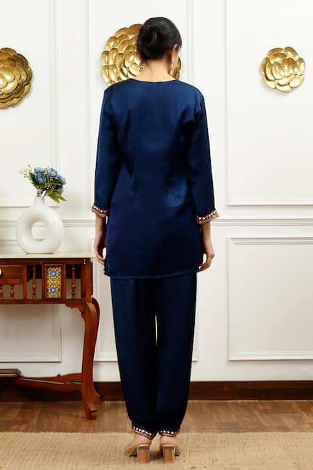 Shop_Sheeshakari_Blue Silk Beads, Mirrors Keyhole Neck Embroidered Border Kurta With Harem Pant _at_Aza_Fashions