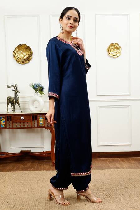 Sheeshakari_Blue Silk Mirrors, Beads Keyhole Neck Mirrorwork Border Kurta With Pant _Online_at_Aza_Fashions
