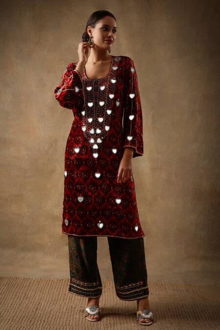 Sheeshakari_Red Velvet, Silk Embroidery, Beads, Sequins, Heart Pattern Kurta Pant Set _Online_at_Aza_Fashions