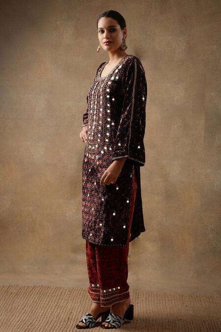 Buy_Sheeshakari_Black Velvet, Silk Mirrors, Sequins, Mirrorwork Paisley Pattern Kurta Pant Set _Online_at_Aza_Fashions