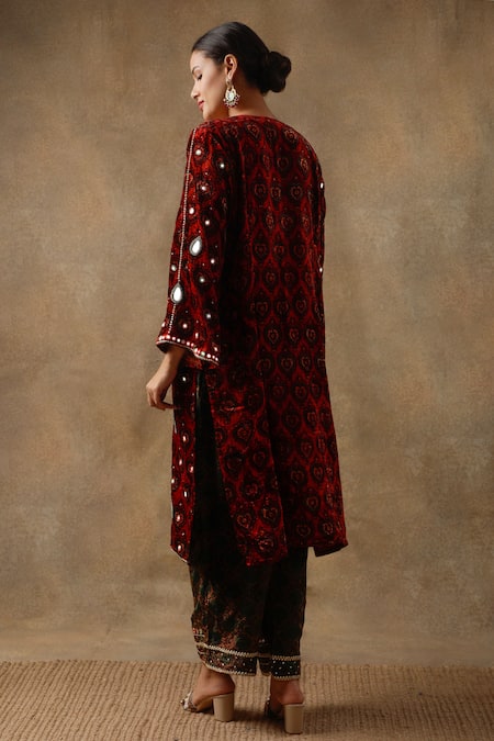 Shop_Sheeshakari_Red Velvet, Silk Sequins, Beads, Mirrors Round Neck Kurta Pant Set _at_Aza_Fashions