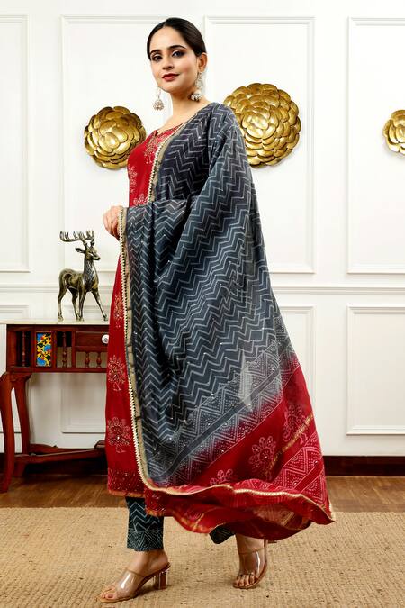 Shop_Sheeshakari_Red Silk, Cotton Embroidery, Mirrors, Zari Split V-neck Peacock Motif Kurta Set _Online_at_Aza_Fashions