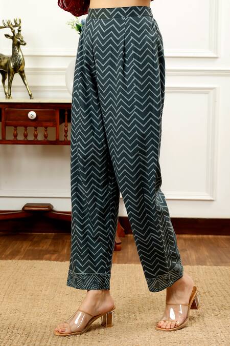 Buy_Sheeshakari_Red Silk, Cotton Embroidery, Mirrors, Zari Split V-neck Peacock Motif Kurta Set 