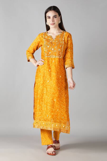 Buy_Sheeshakari_Yellow Silk, Cotton Mirrors, Embroidery Split Floral Embellished Kurta Set _Online_at_Aza_Fashions