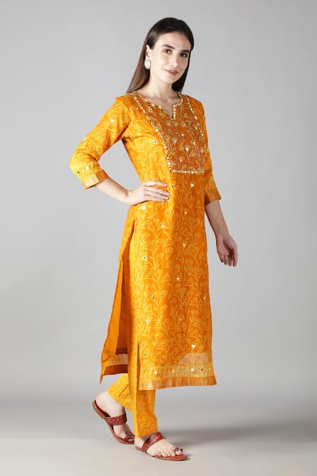 Sheeshakari_Yellow Silk, Cotton Mirrors, Embroidery Split Floral Embellished Kurta Set _at_Aza_Fashions