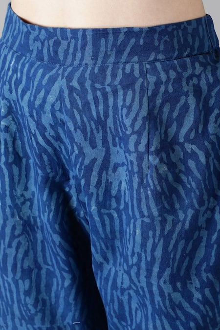 Sheeshakari_Blue Silk, Cotton Mirrors, Embroidery Split V-neck Zari And Work Kurta Pant Set _Online_at_Aza_Fashions