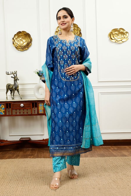 Sheeshakari Blue Silk Embroidered Mirror Notched Tikki And Work Kurta Pant Set 