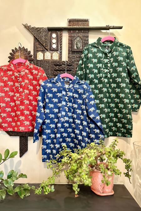 Shop Rage Attire-Sweta Saria Blue Cotton Embroidery Elephant Print Kurta With Pyjama at Aza Fashions Shop_Rage Attire-Sweta Saria_Blue Cotton Embroidery Elephant Print Kurta With Pyjama _at_Aza_Fashions