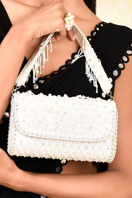 Kreivo By Vamanshi Damania White Bead Bucket Bag at Aza Fashions Kreivo By Vamanshi Damania_White Bead Bucket Bag_at_Aza_Fashions