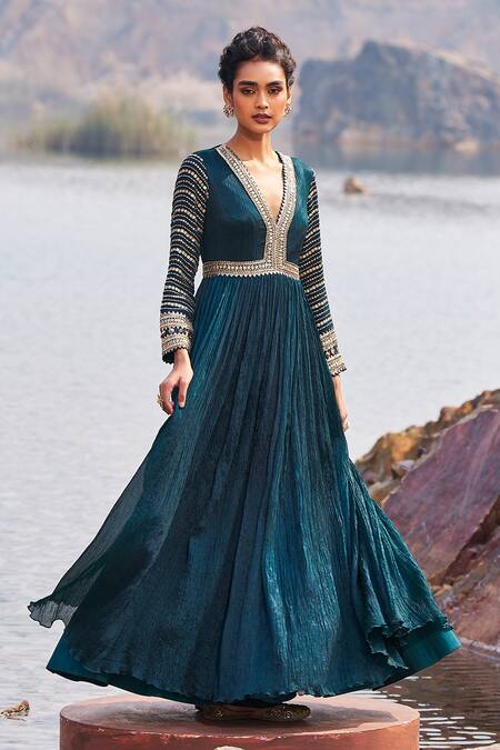 Nidhika Shekhar_Green Silk, Crepe, Organza Embroidery, Jalsaa E Ulfat Anarkali With Dupatta _Online_at_Aza_Fashions