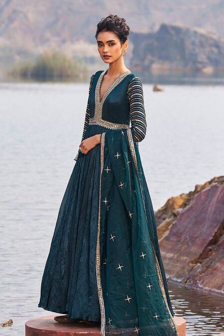 Buy_Nidhika Shekhar_Green Silk, Crepe, Organza Embroidery, Jalsaa E Ulfat Anarkali With Dupatta _Online_at_Aza_Fashions