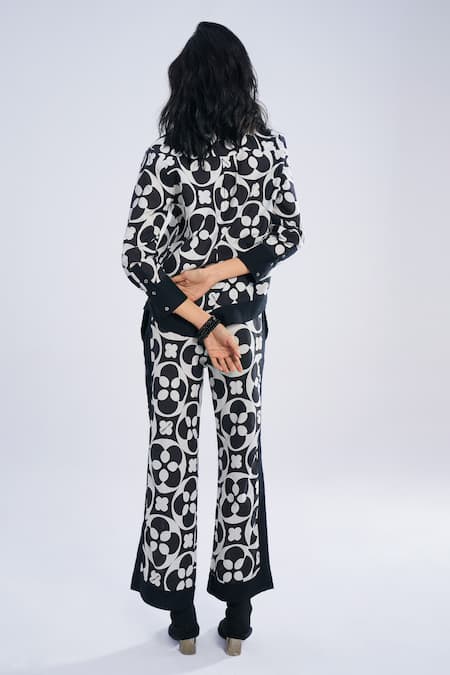 Shop Terra Luna Black 100% Organic Handloom Cotton Printed Crescent Bloom Straight Pant at Aza Fashions Shop_Terra Luna_Black 100% Organic Handloom Cotton Printed Crescent Bloom Straight Pant _at_Aza_Fashions