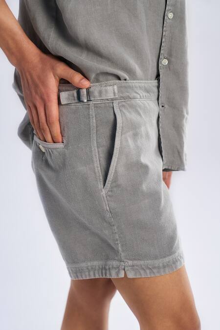 Terra Luna Grey Cotton The Chino Vacay Plain Shorts Online at Aza Fashions Terra Luna_Grey Cotton The Chino Vacay Plain Shorts _Online_at_Aza_Fashions