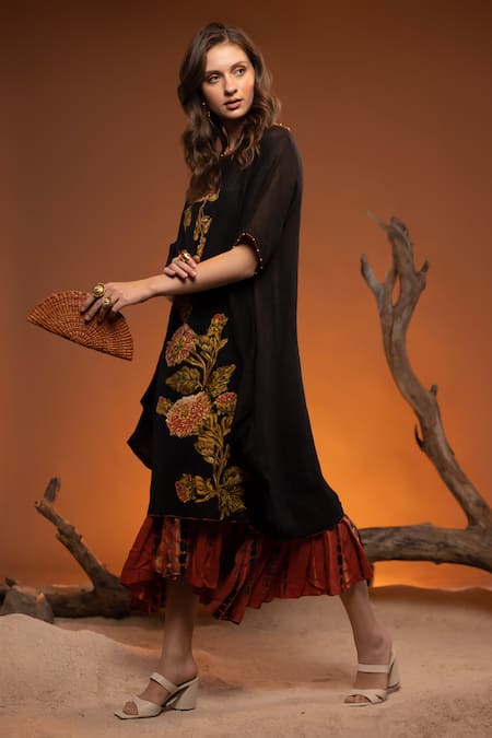 Buy_CAPISVIRLEO_Black Linen, Cotton Satin Embroidery Boat Neck Godiva Patchwork Printed Tunic _Online_at_Aza_Fashions