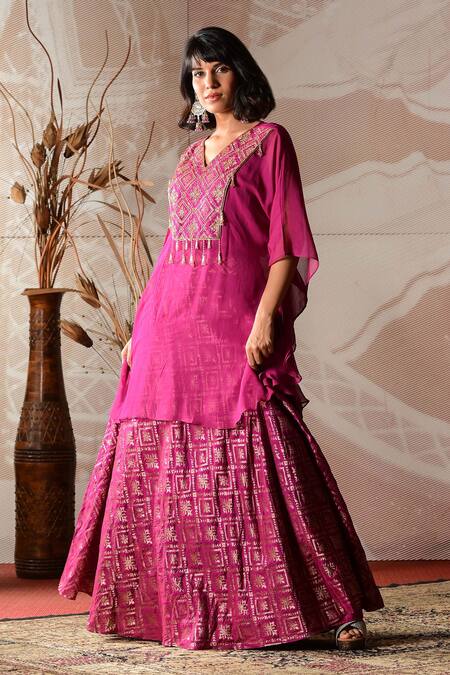 Farha Syed Wine Georgette, Brocade Cut Work, Embroidery V-neck Geometric Woven Kaftan Set at Aza Fashions Farha Syed_Wine Georgette, Brocade Cut Work, Embroidery V-neck Geometric Woven Kaftan Set _at_Aza_Fashions