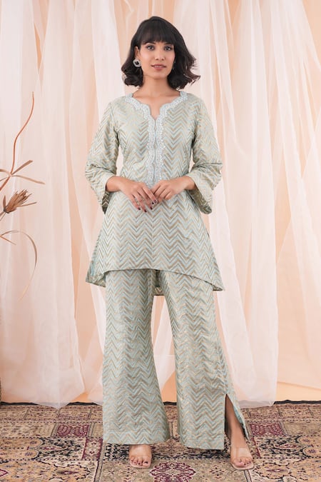 Farha Syed Chevron Woven Kurta & Pant Set 