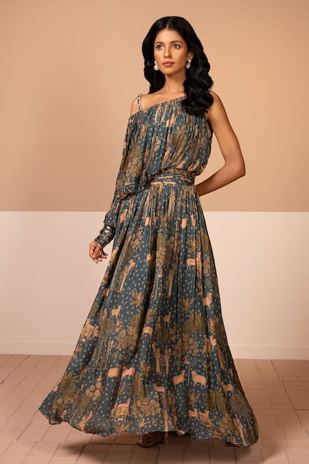 Kelaayah Ally Village Scene Print Draped Gown 