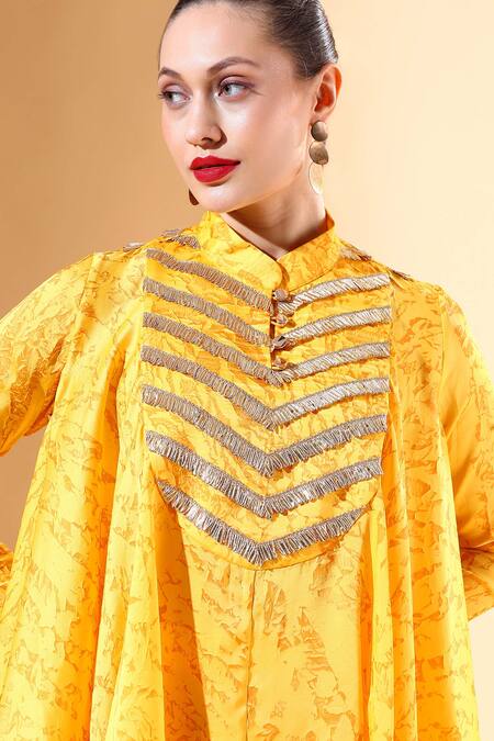 Buy_Aakaar_Yellow Silk Gota Patti Collared Marble Print Embellished Tunic And Palazzo Set
