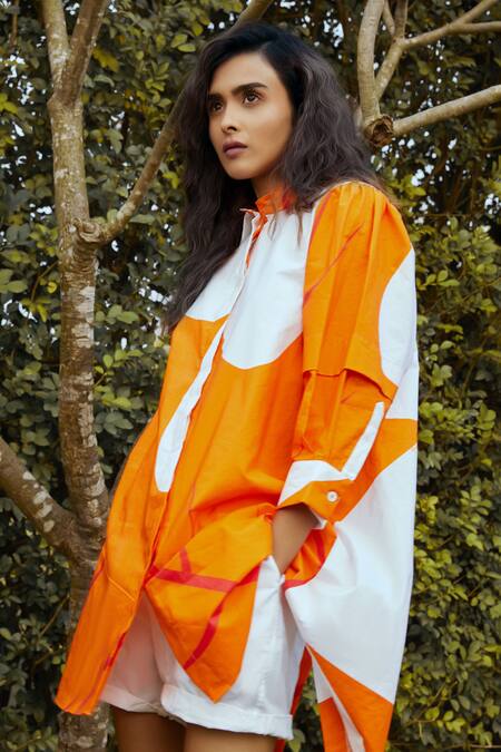 Buy Studio Moda India White Cotton Collared The Bosom Back Open Abstract Print Shirt Online at Aza Fashions Buy_Studio Moda India_White Cotton Collared The Bosom Back Open Abstract Print Shirt_Online_at_Aza_Fashions