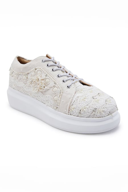 Anaar_White Audrey Lace And Crochet Flowers Wedding Sneakers _Online_at_Aza_Fashions