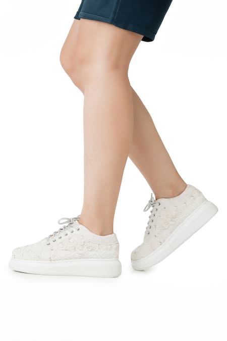 Buy_Anaar_White Audrey Lace And Crochet Flowers Wedding Sneakers _Online_at_Aza_Fashions