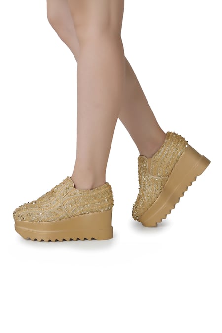 Anaar Gold Miss Sizzle Embellished Wedding Sneakers Online at Aza Fashions Anaar_Gold Miss Sizzle Embellished Wedding Sneakers _Online_at_Aza_Fashions