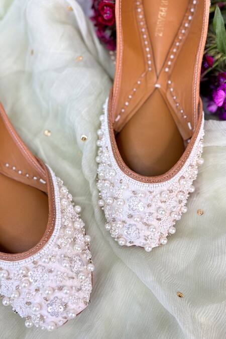 Pixie Pearlz_Off White Bella Floral Embellished Juttis _Online_at_Aza_Fashions