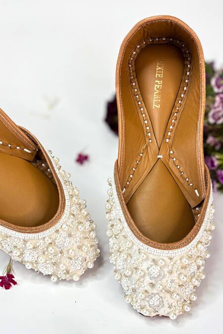 Shop_Pixie Pearlz_Off White Bella Floral Embellished Juttis _Online_at_Aza_Fashions