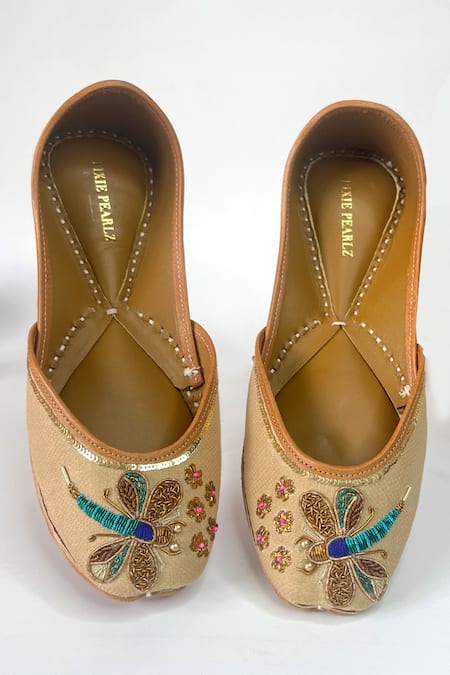 Pixie Pearlz Dragon Fly Embellished Juttis 