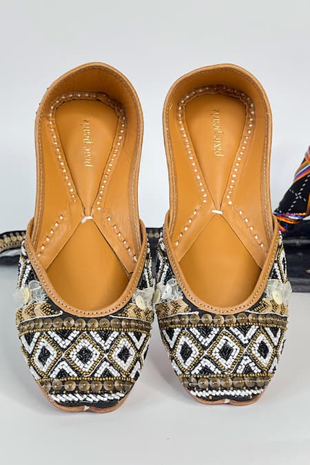 Pixie Pearlz Gypsy Embroidered Juttis 