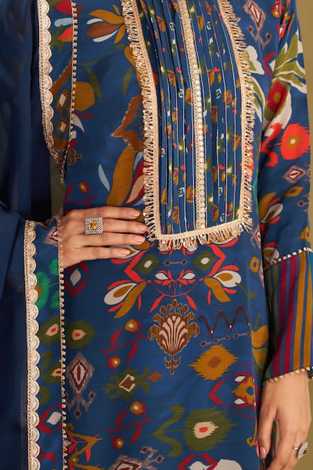 Affroz Blue Viscose, Crepe Embroidery Round Neck Floral Print Kurta Set at Aza Fashions Affroz_Blue Viscose, Crepe Embroidery Round Neck Floral Print Kurta Set _at_Aza_Fashions