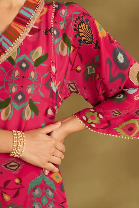 Buy_Affroz_Pink Viscose, Crepe Embroidery V-neck Ikat Floral Pattern Kurta And Pant Set 