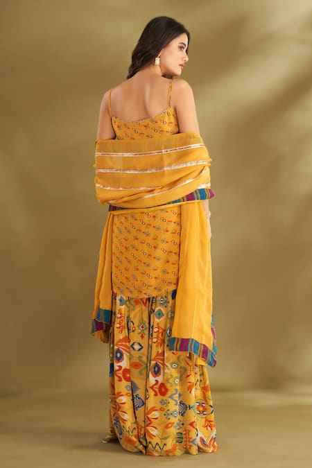 Affroz Ikat Buttis Print Kurta Set 