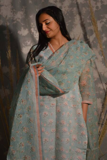 Studio Malang_Blue Kota Doriya Printed Flower Bloom V Neck Kurta_Online_at_Aza_Fashions