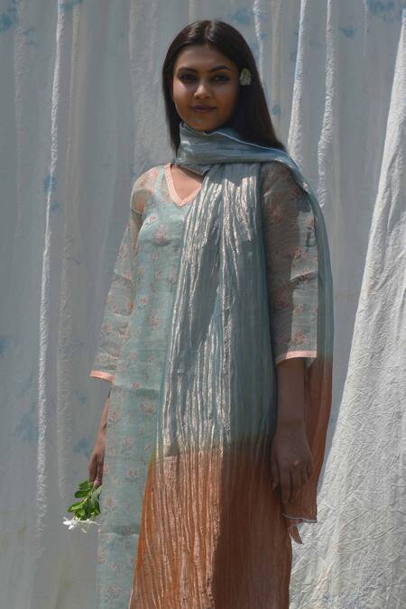 Studio Malang_Blue Organza, Tissue, Cotton Embroidery V-neck Asmaan Bouquet Print Kurta Set_Online_at_Aza_Fashions
